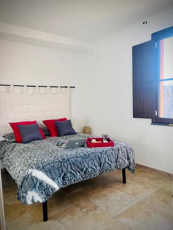 West Sardinia Apartments 까브라스 0*,